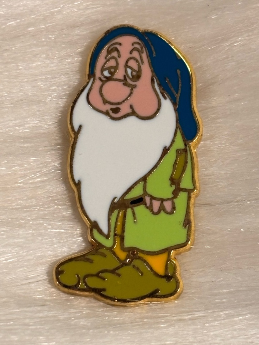 Disney Snow White & the Seven Dwarfs Sleepy Pin Vintage